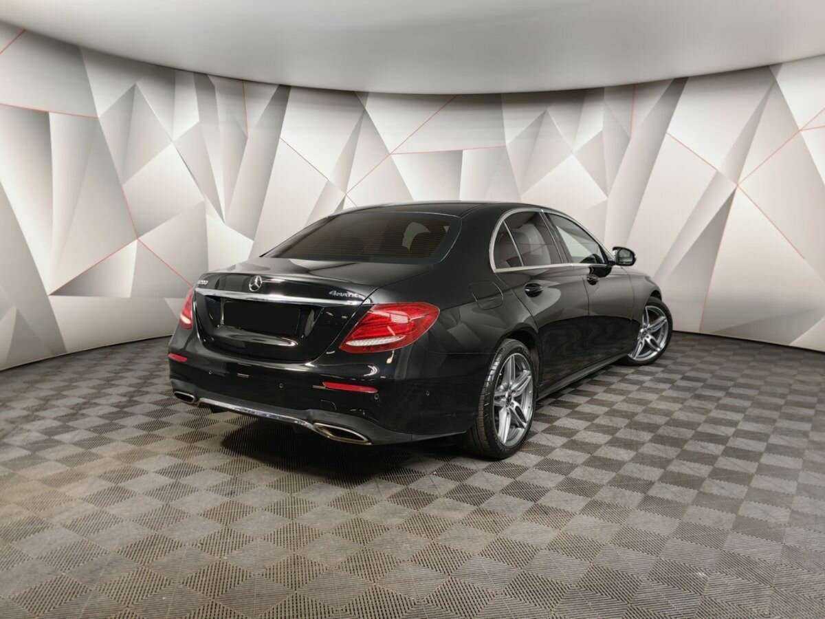 Mercedes-Benz E-Класс