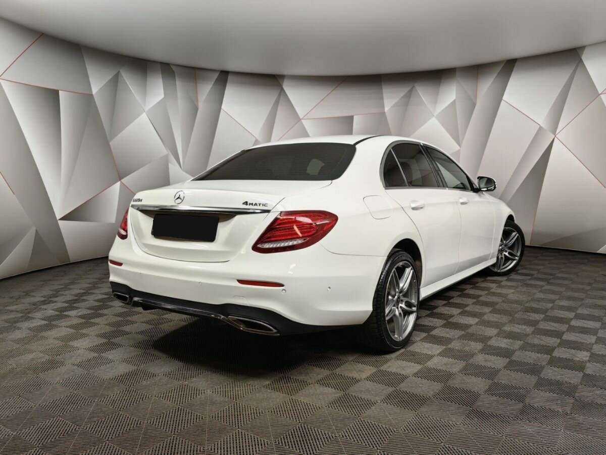 Mercedes-Benz E-Класс