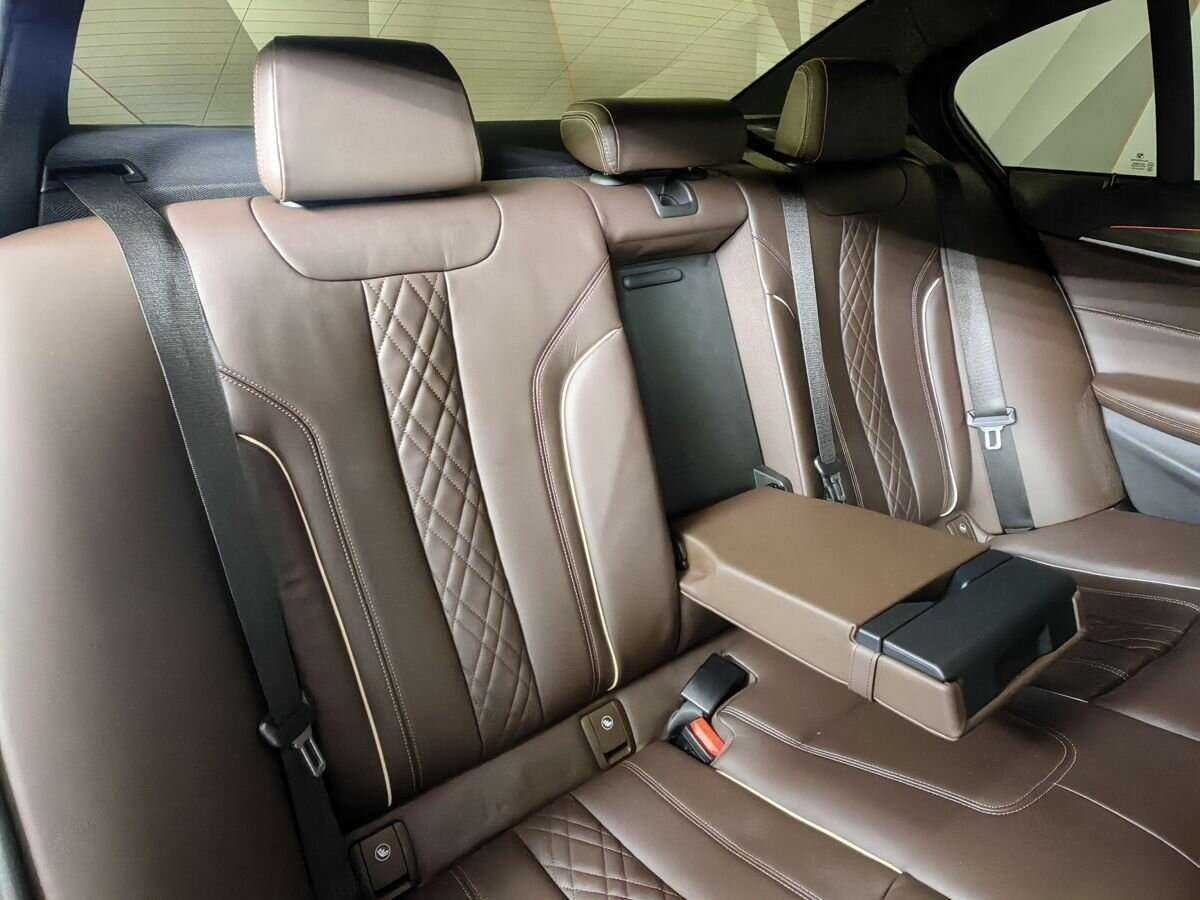 Купить BMW 5 серии 530d xDrive, 2018, 93 359 км, фото №11