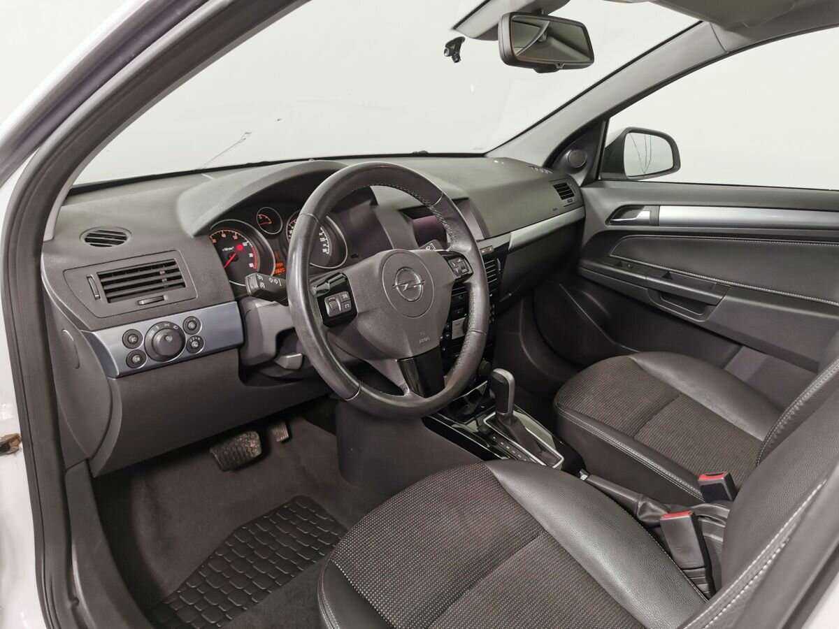 Купить Opel Astra, 2011, 183 818 км, фото №14