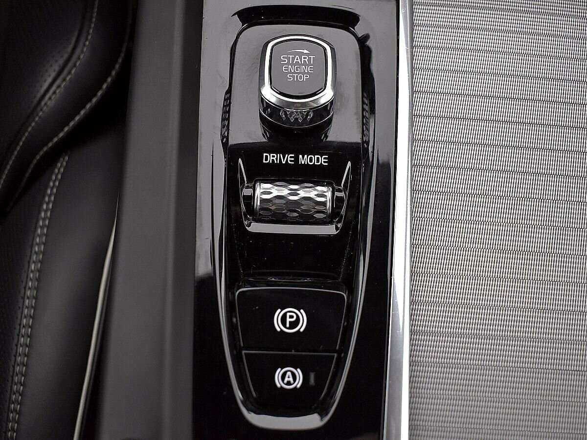 Купить Volvo XC60, 2018, 215 353 км, фото №18