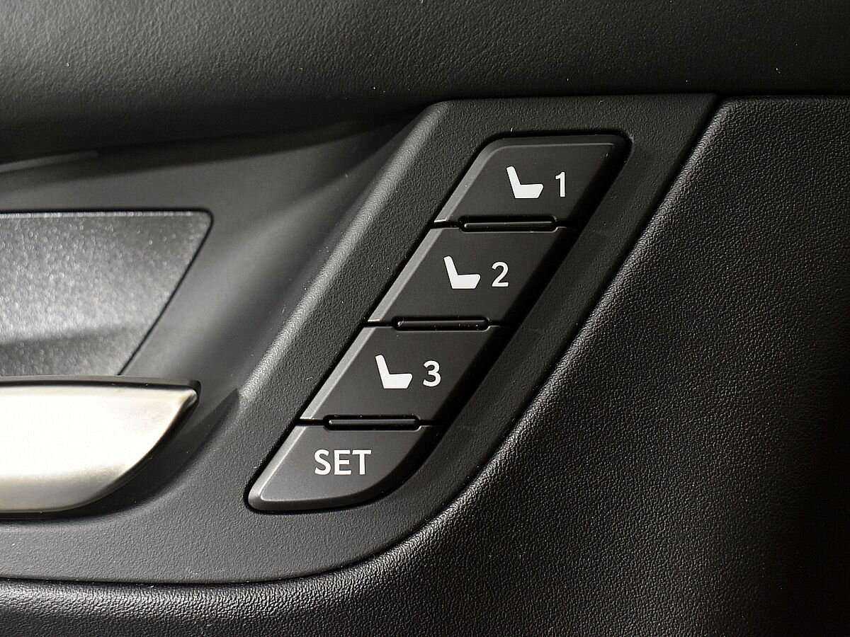 Купить Lexus LX 570, 2016, 131 664 км, фото №9