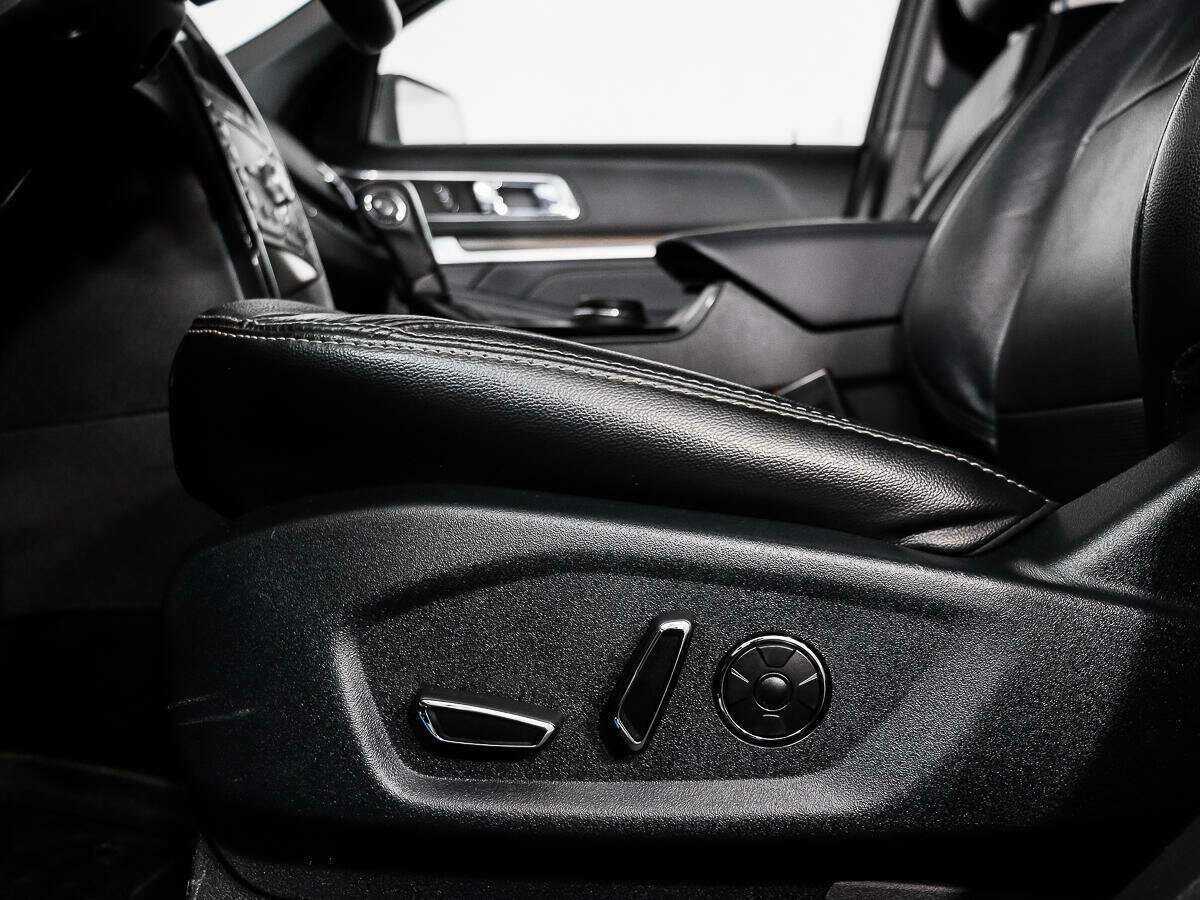 Купить Ford Explorer, 2018, 71 332 км, фото №10