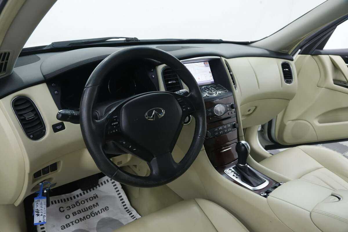 Купить Infiniti QX50, 2016, 117 500 км, фото №10