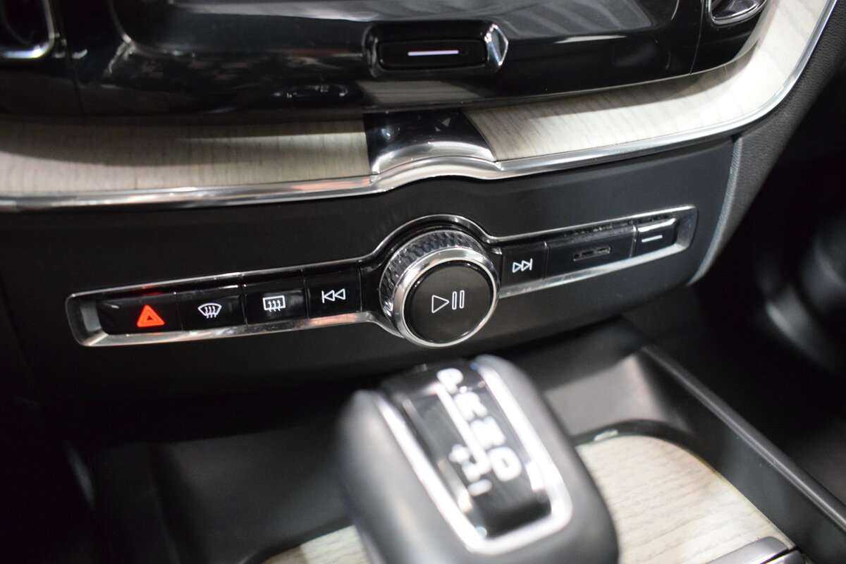 Купить Volvo XC60, 2020, 131 511 км, фото №20