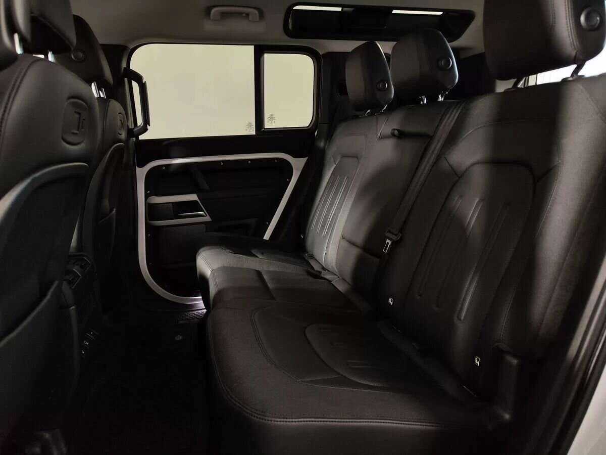 Купить Land Rover Defender 110, 2021, 66 500 км, фото №7