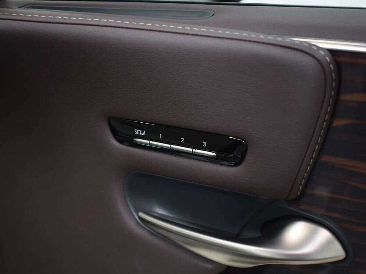 Купить Lexus LS 500, 2018, 143 000 км, фото №24