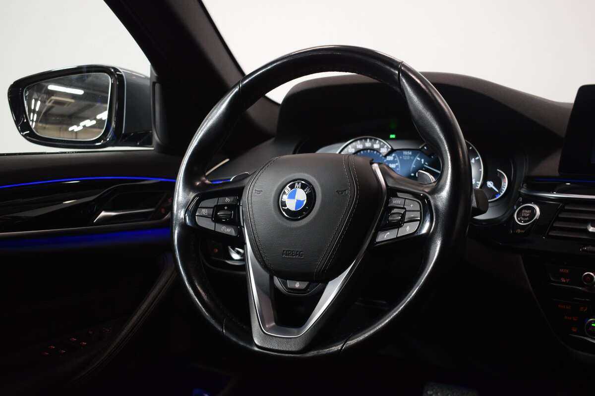 Купить BMW 5 серии 520d xDrive, 2019, 77 620 км, фото №10