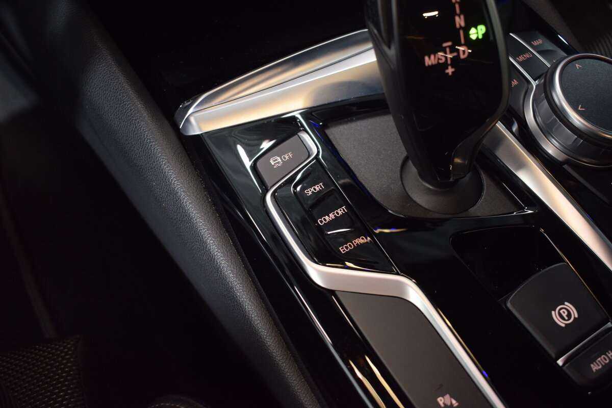 Купить BMW 5 серии 520d xDrive, 2019, 77 620 км, фото №29