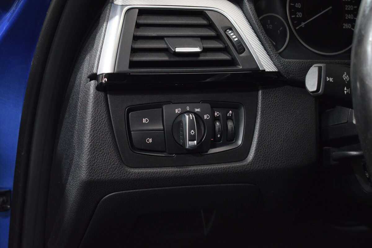 Купить BMW 3 серии 320i xDrive, 2018, 90 687 км, фото №12