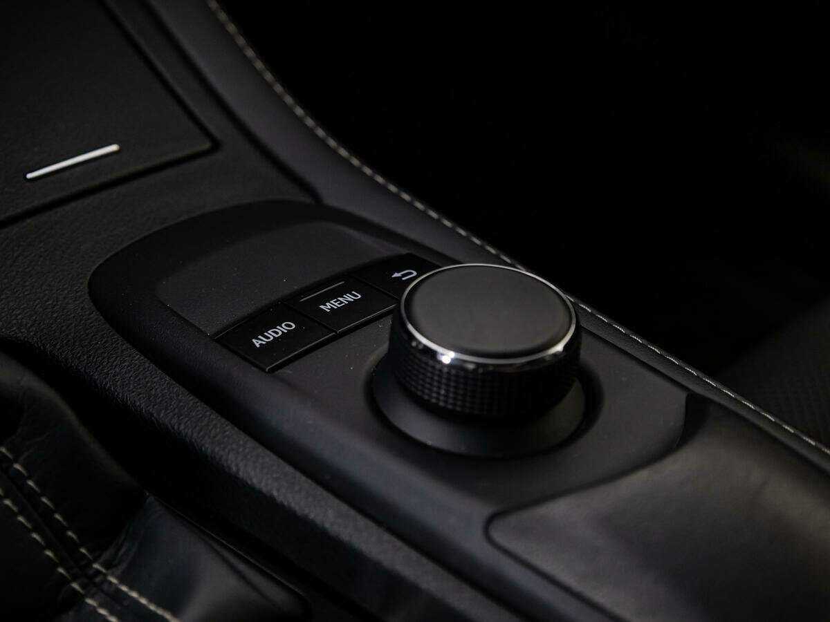 Купить Lexus ES 200, 2018, 79 188 км, фото №24