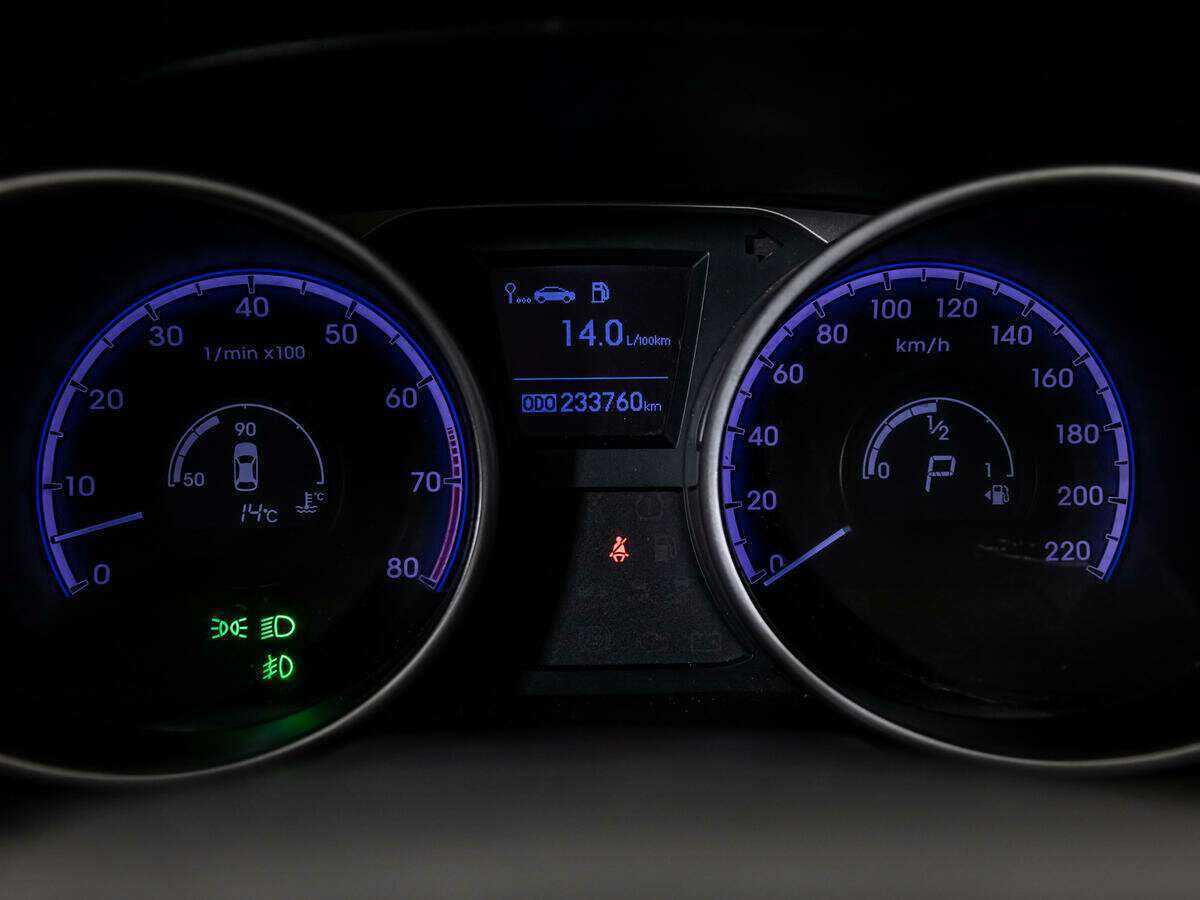 Купить Hyundai ix35, 2010, 233 758 км, фото №12