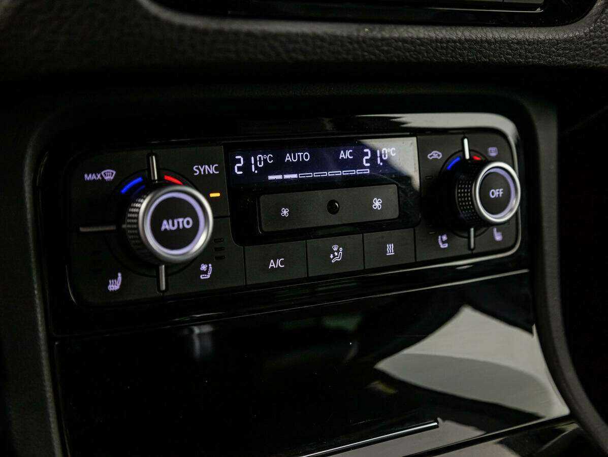 Купить Volkswagen Touareg, 2018, 125 351 км, фото №13