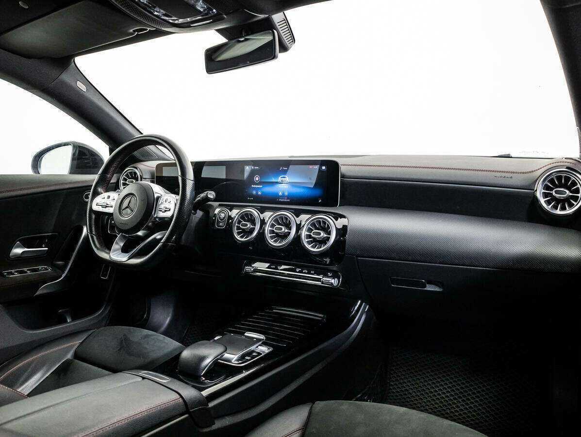 Купить Mercedes-Benz CLA 200, 2019, 102 489 км, фото №9