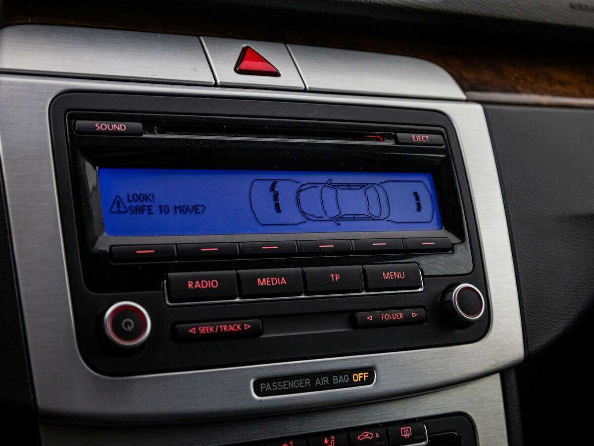 Купить Volkswagen Passat, 2010, 193 340 км, фото №14