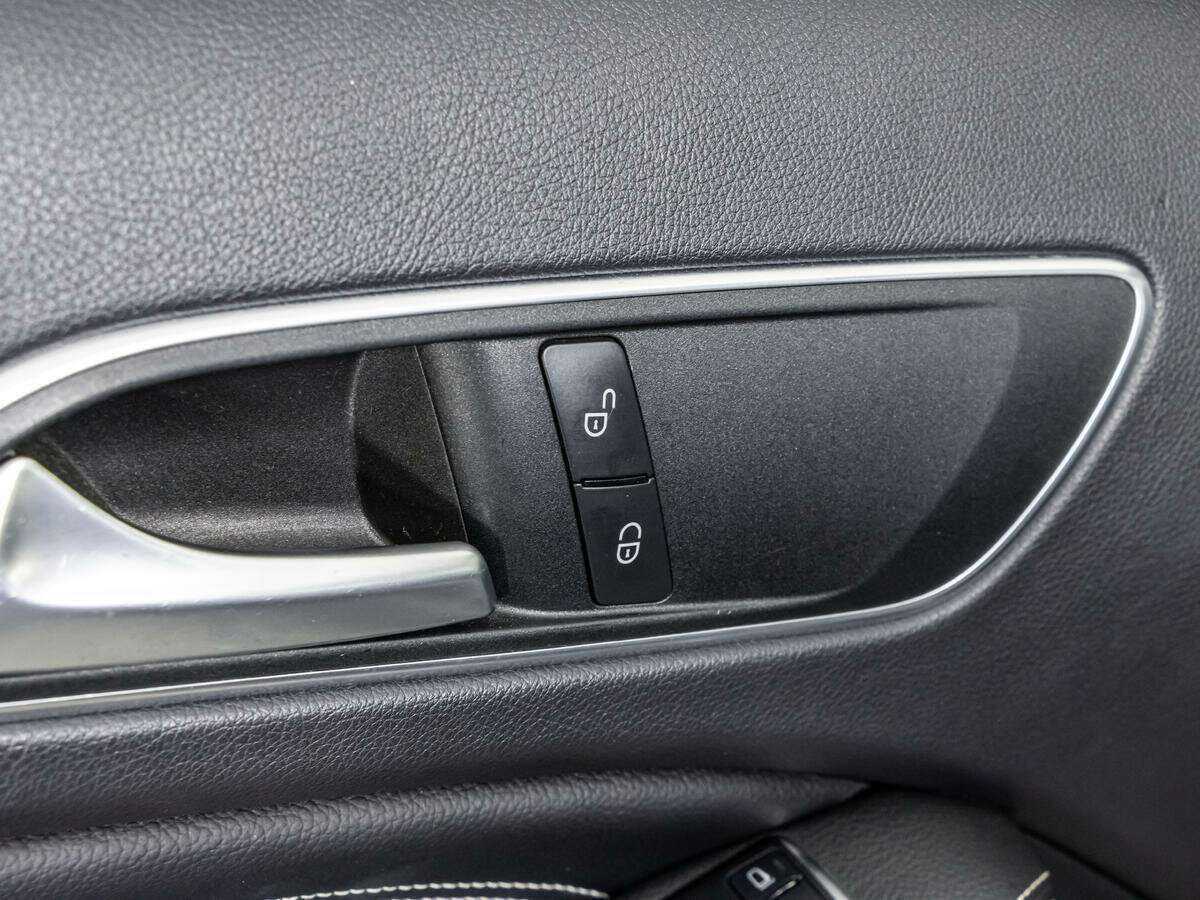 Купить Mercedes-Benz GLA 250, 2015, 245 593 км, фото №19