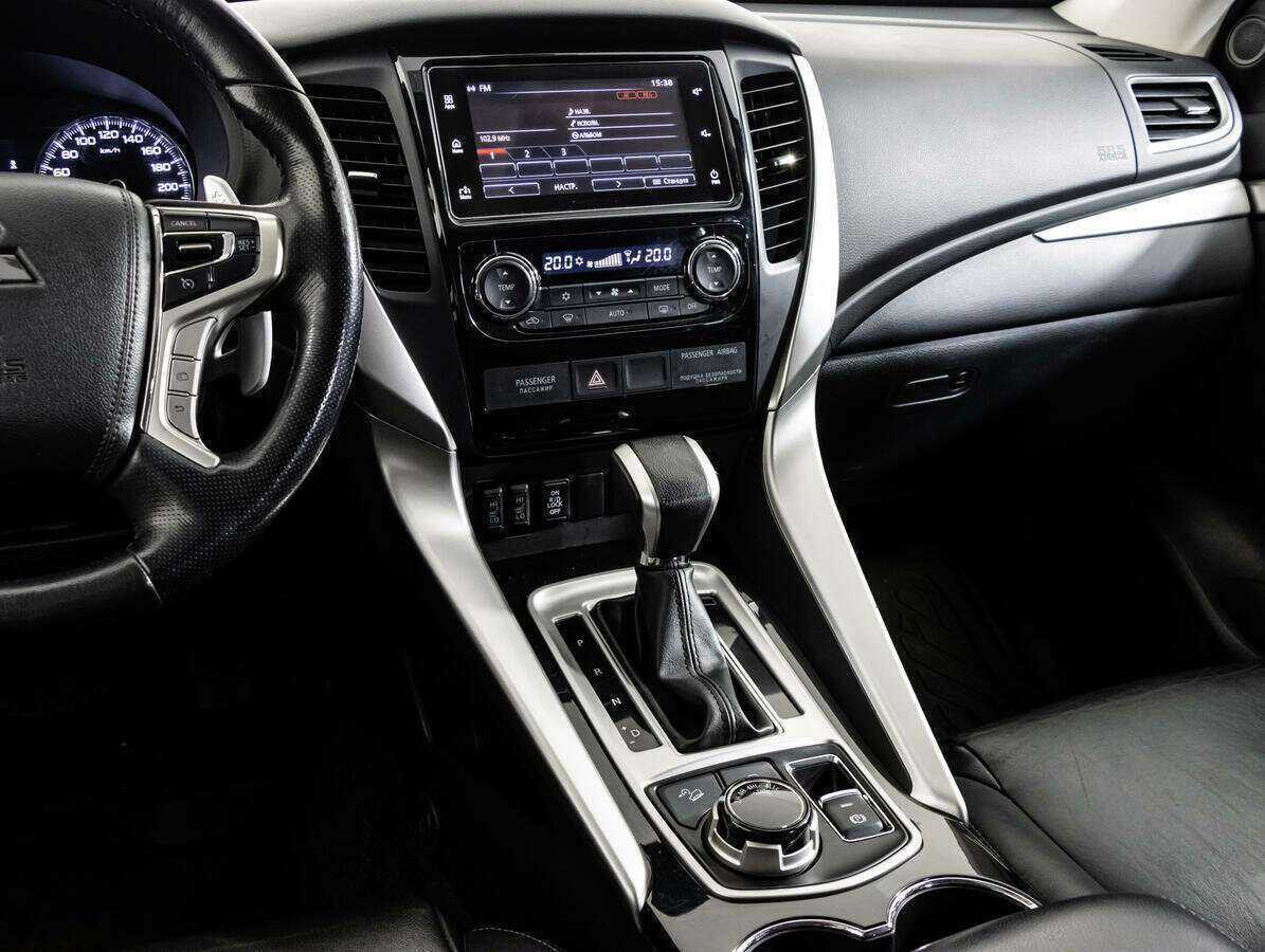 Купить Mitsubishi Pajero Sport, 2017, 100 868 км, фото №10