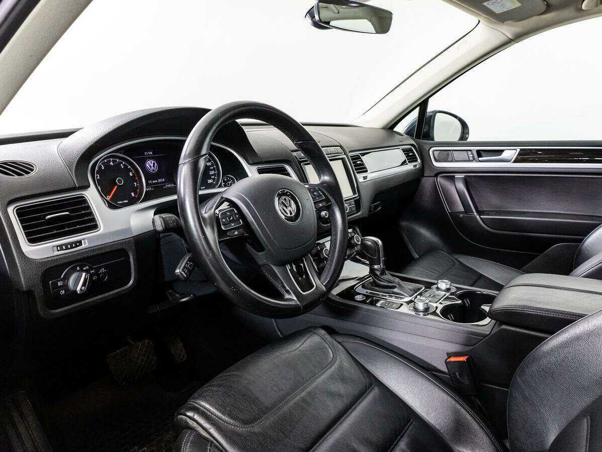 Купить Volkswagen Touareg, 2017, 120 471 км, фото №9