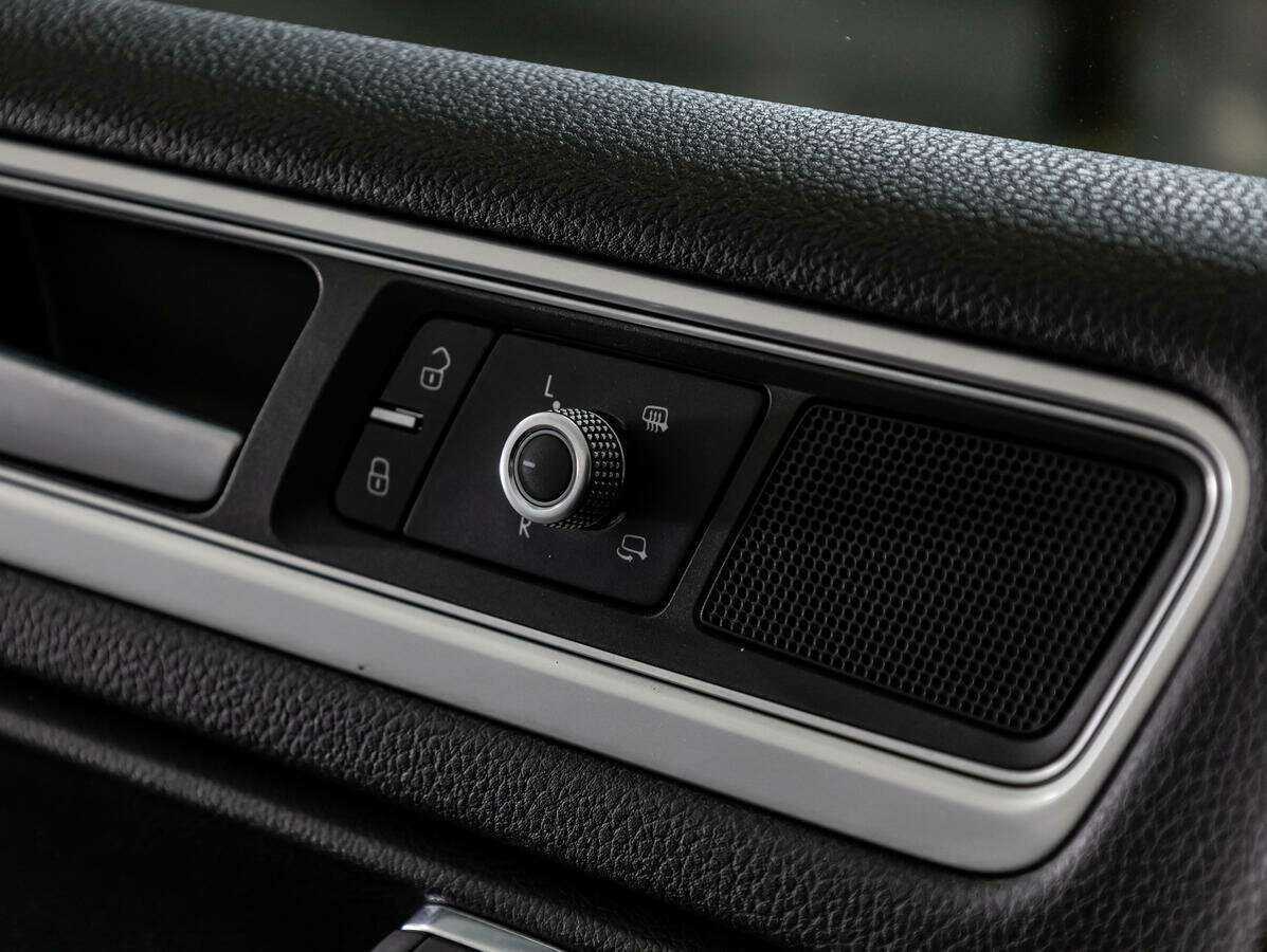 Купить Volkswagen Touareg, 2017, 120 471 км, фото №17