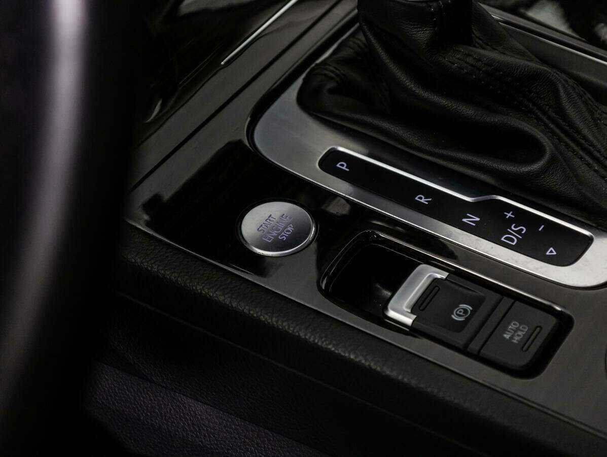 Купить Volkswagen Touareg, 2017, 120 471 км, фото №21