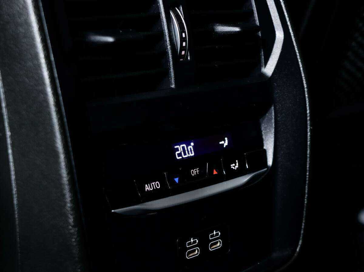 Купить BMW 3 серии 330i, 2022, 7 642 км, фото №17