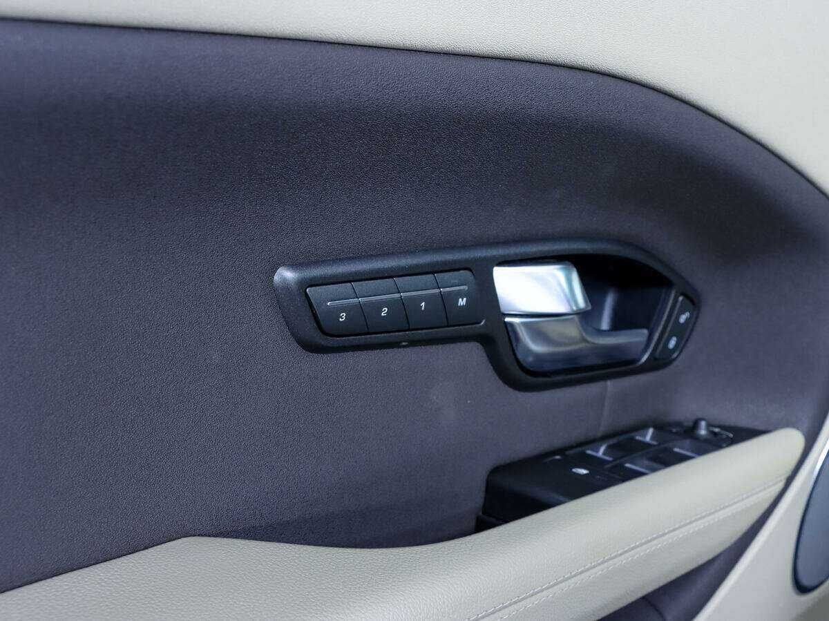 Купить Land Rover Range Rover Evoque, 2018, 56 301 км, фото №16