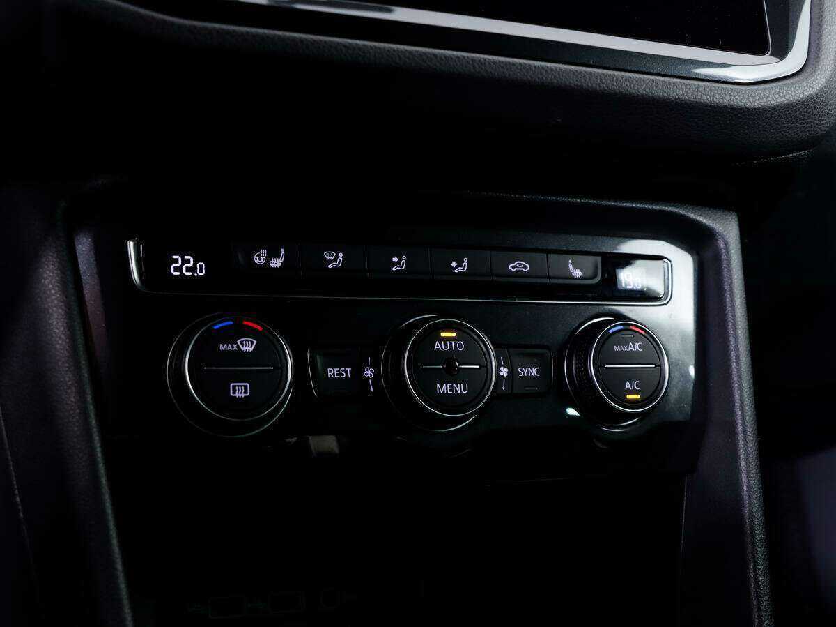Купить Volkswagen Tiguan, 2019, 139 400 км, фото №15