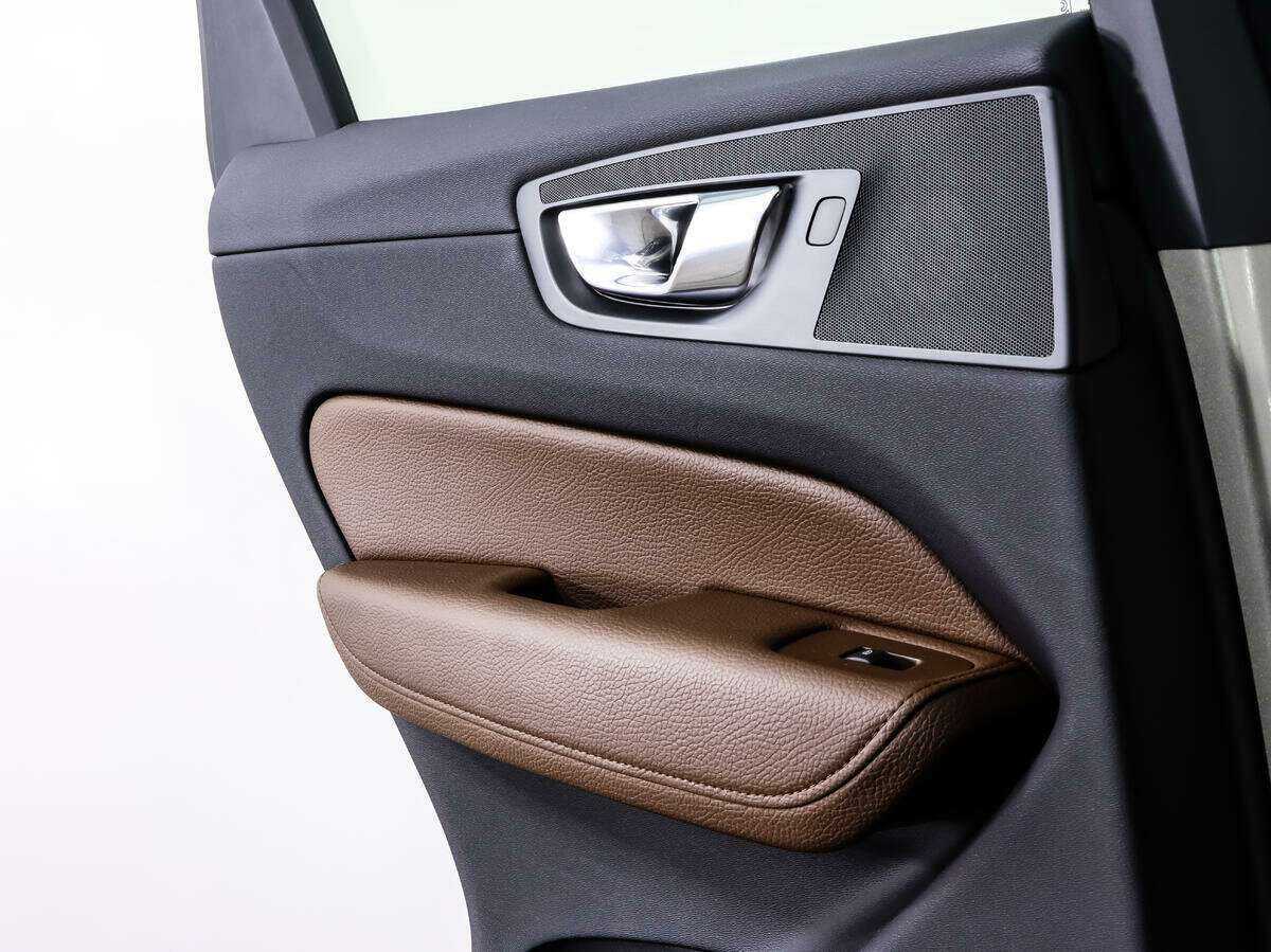 Купить Volvo XC60, 2021, 97 905 км, фото №15