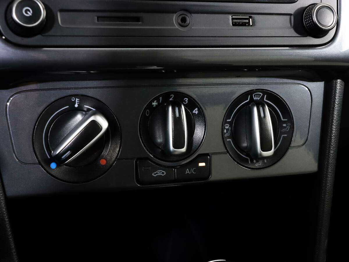 Купить Volkswagen Polo, 2020, 140 634 км, фото №15