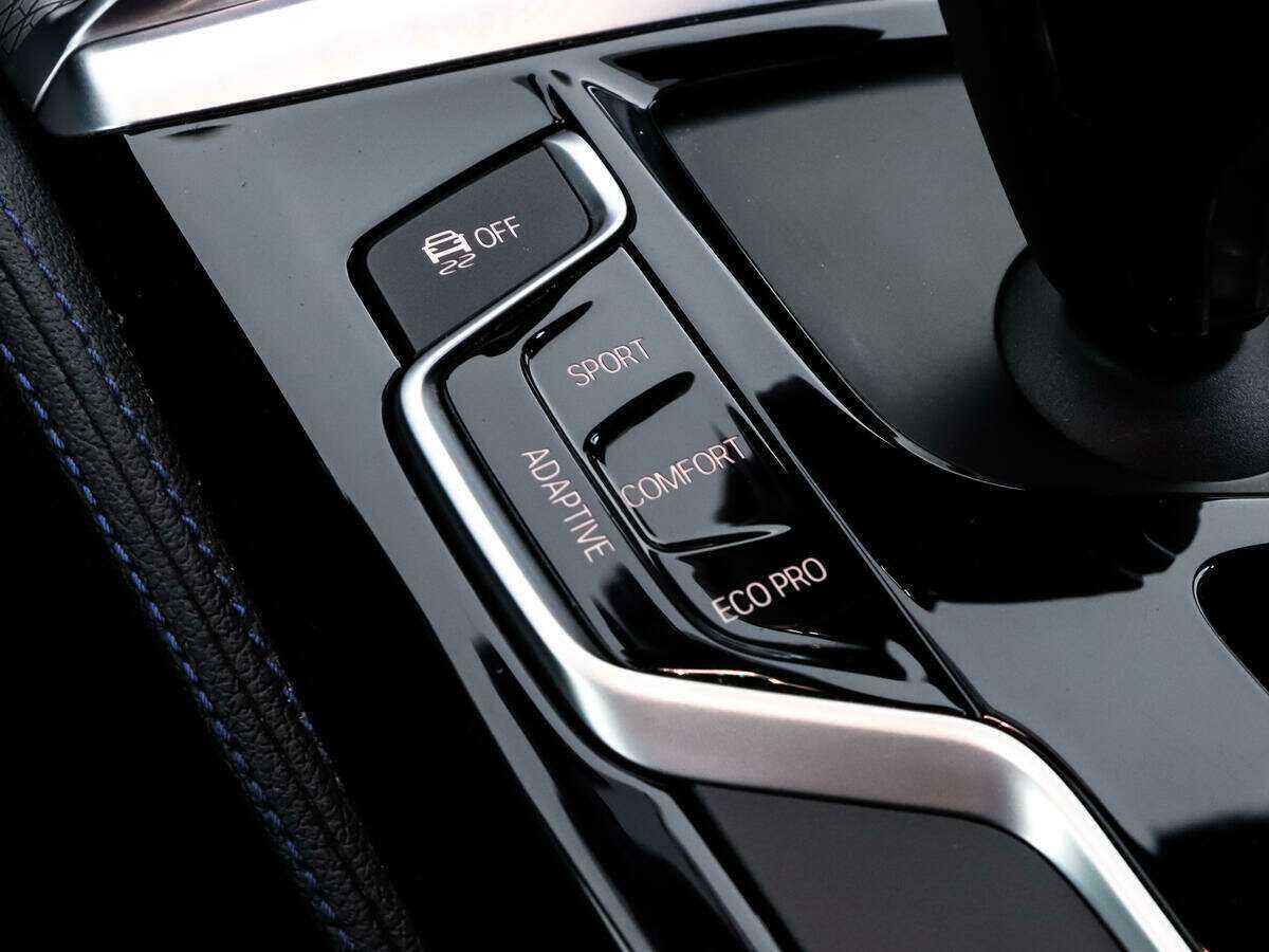 Купить BMW 5 серии 530i xDrive, 2017, 88 344 км, фото №13