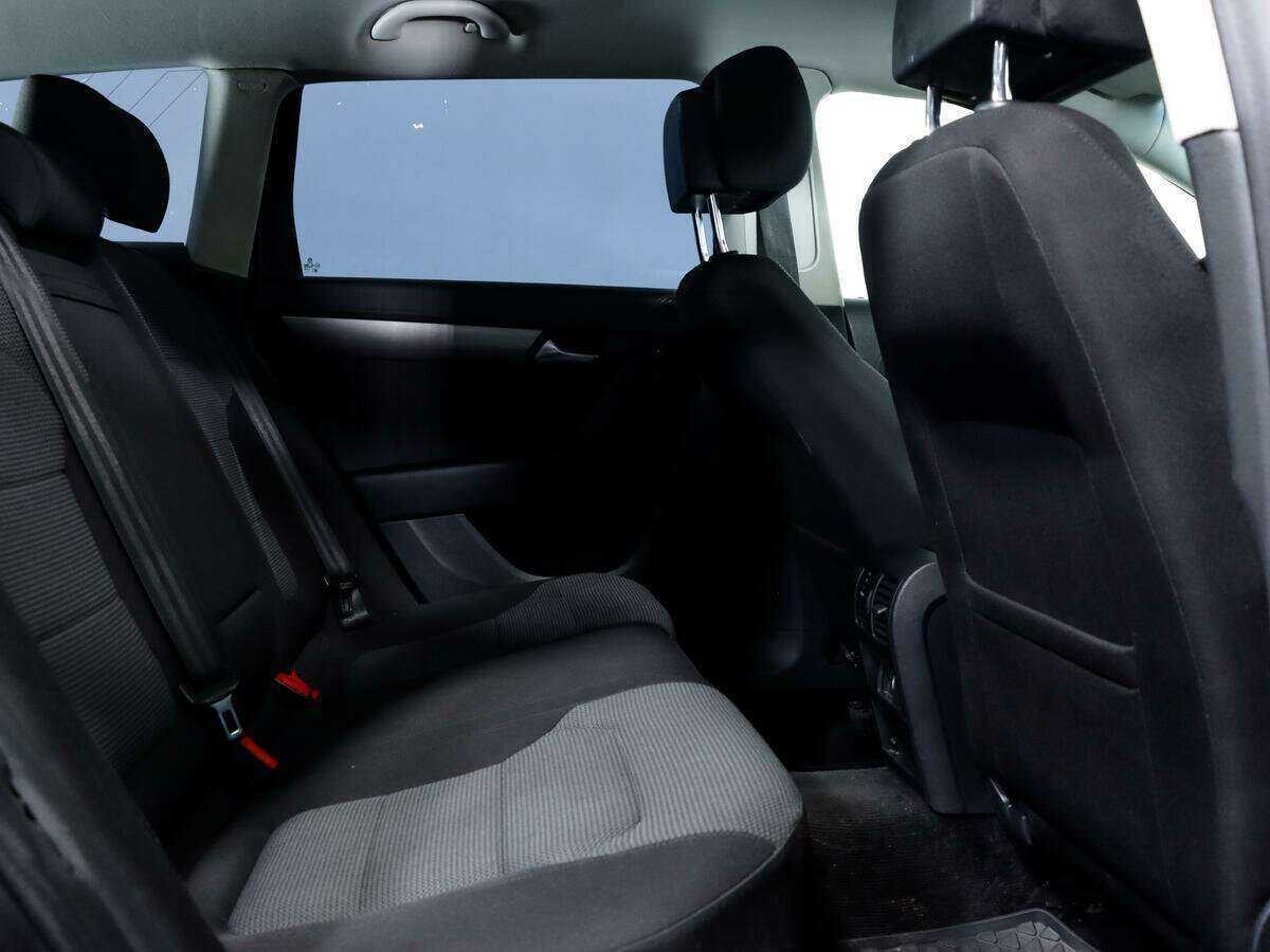 Купить Volkswagen Passat, 2011, 227 000 км, фото №11