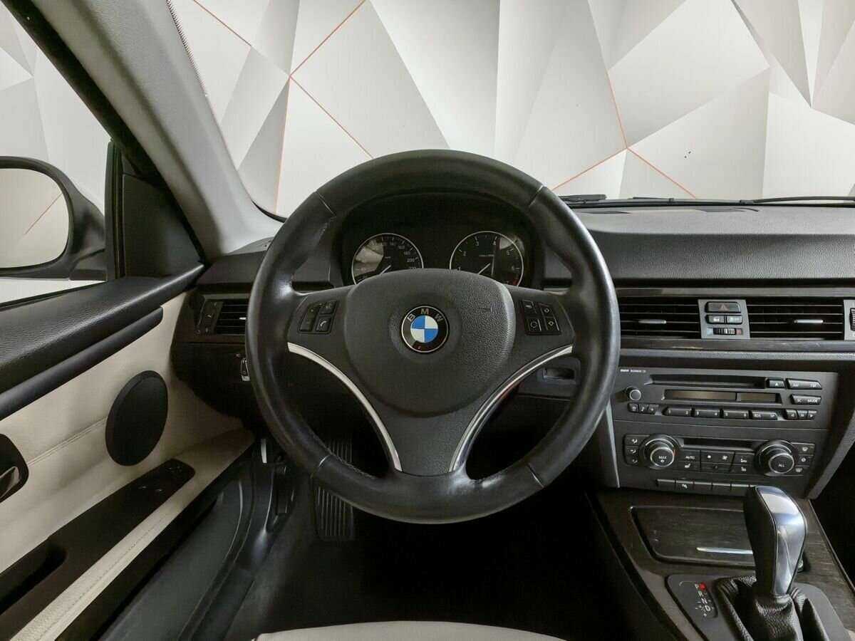 Купить BMW 3 серии 320i, 2012, 84 685 км, фото №13