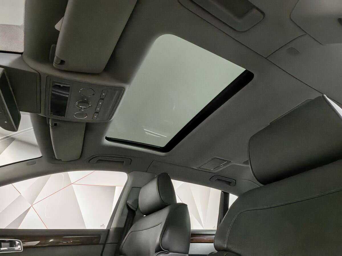 Купить Volkswagen Phaeton 4-Seater Long, 2014, 187 109 км, фото №17