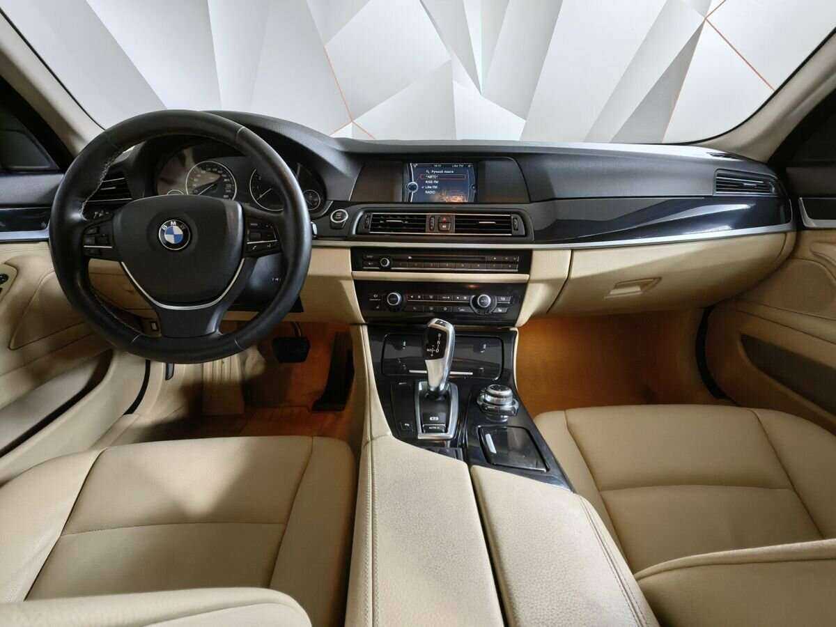 Купить BMW 5 серии 528i, 2011, 178 381 км, фото №10
