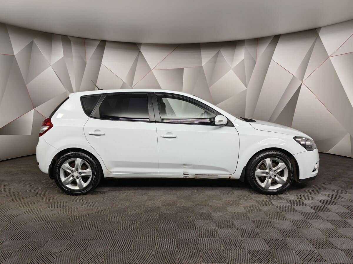 Купить Kia Ceed, 2011, 199 772 км, фото №6