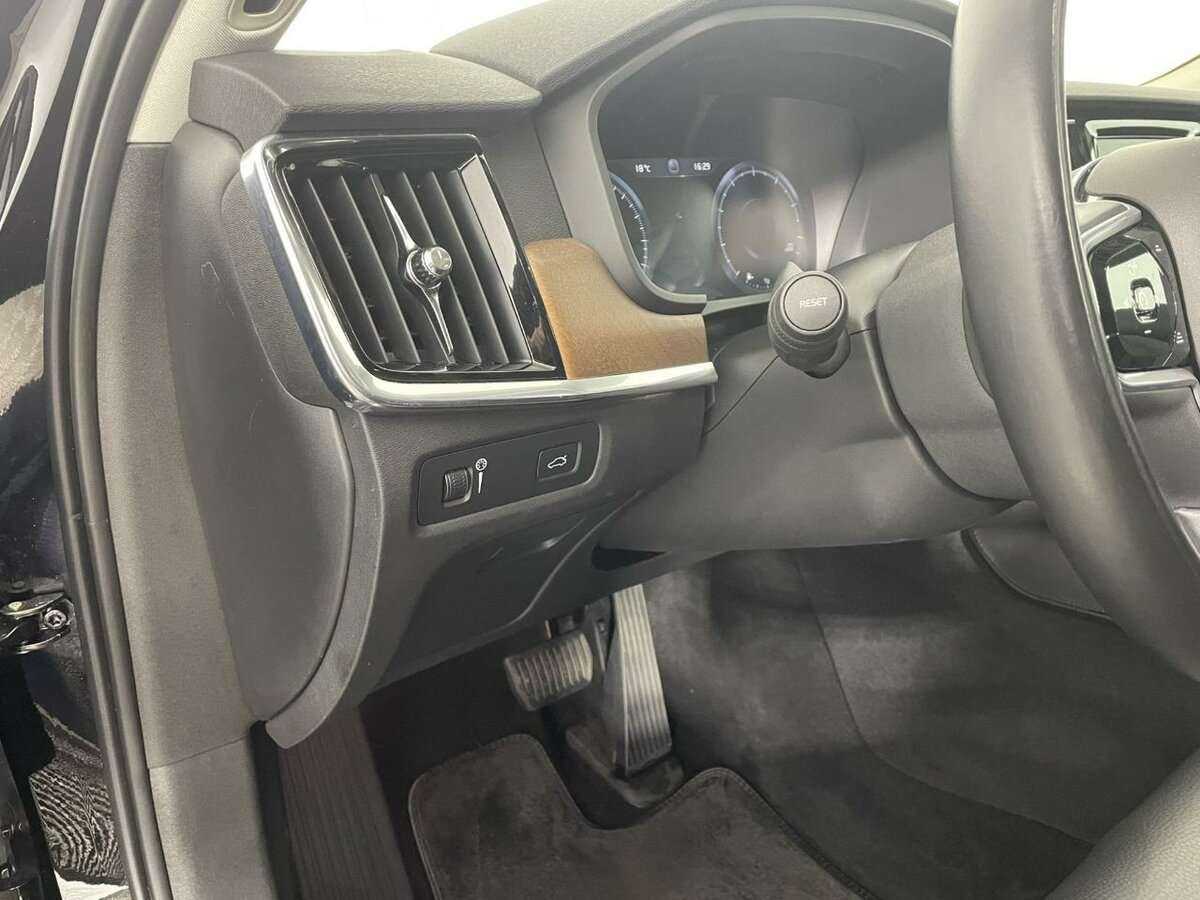 Купить Volvo S90, 2017, 62 179 км, фото №9