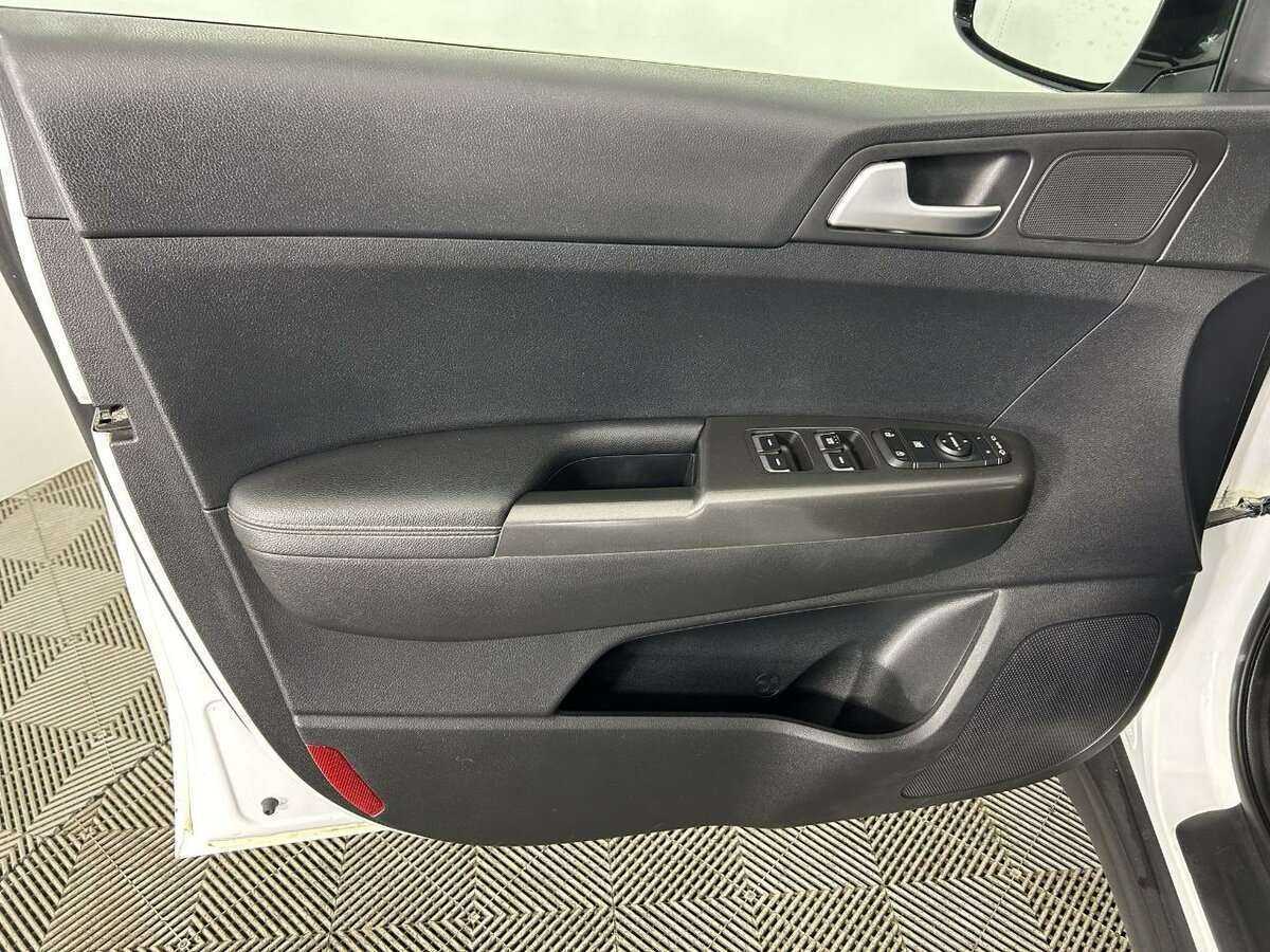 Купить Kia Sportage, 2016, 124 198 км, фото №8