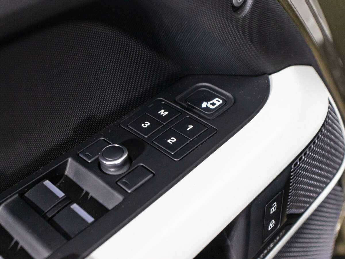 Купить Land Rover Defender 110, 2020, 52 900 км, фото №17