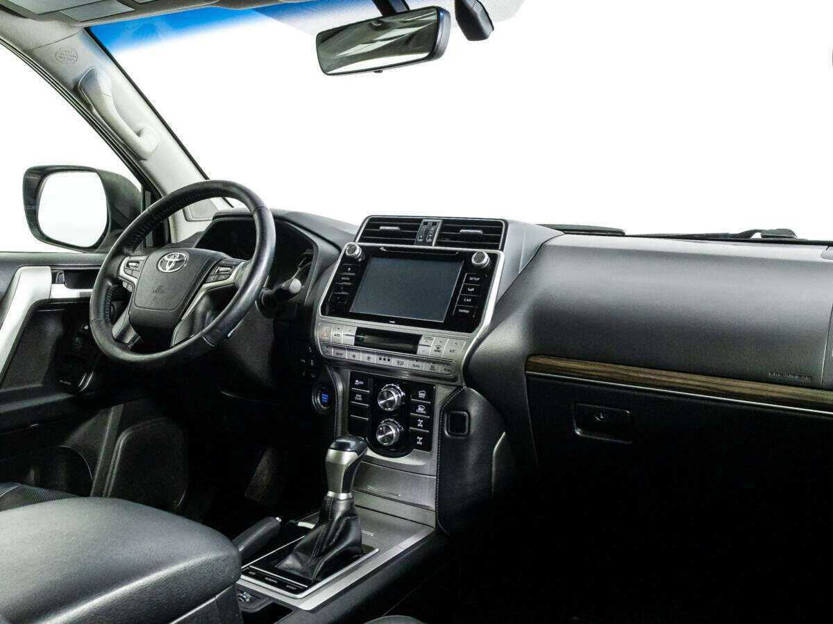Купить Toyota Land Cruiser Prado, 2017, 137 978 км, фото №9