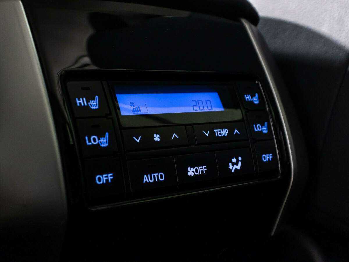 Купить Toyota Land Cruiser Prado, 2017, 137 978 км, фото №25