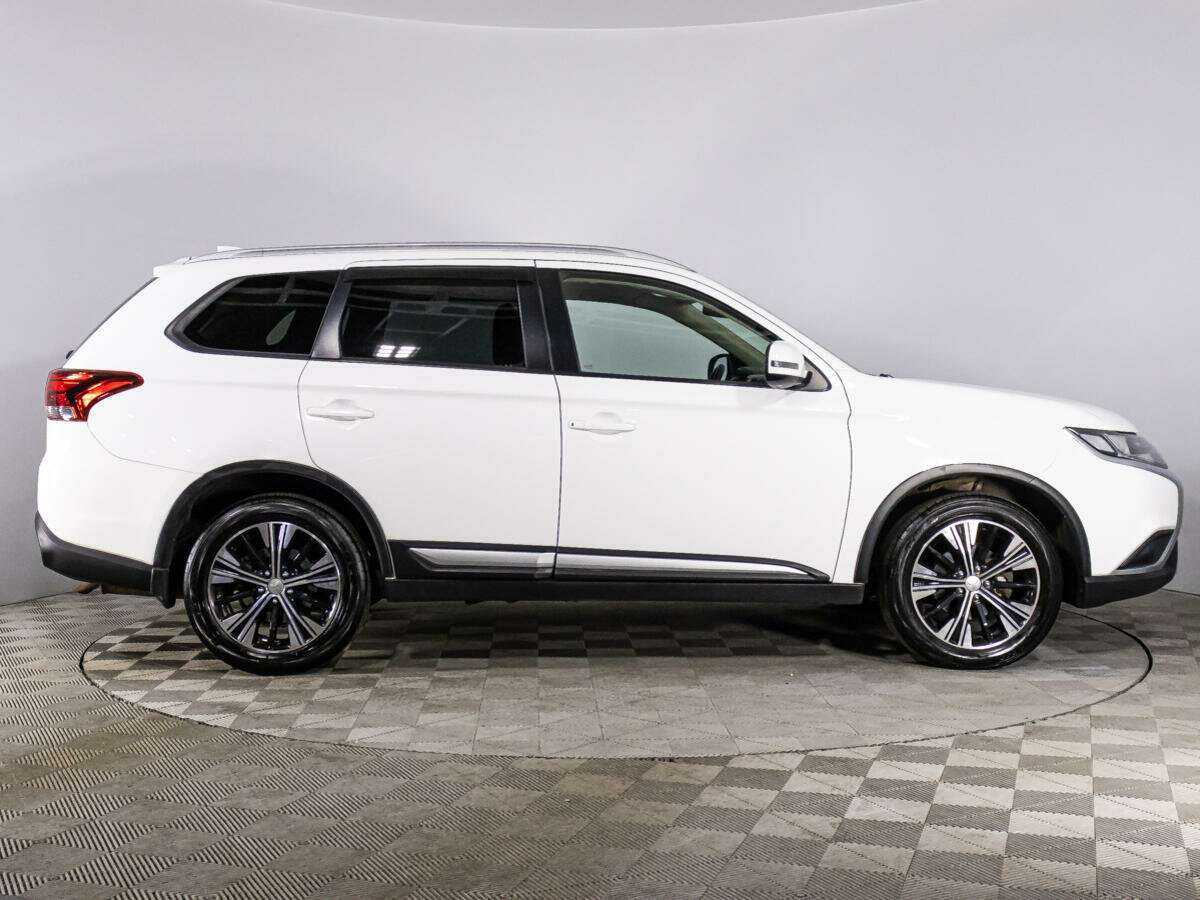Купить Mitsubishi Outlander, 2019, 108 009 км, фото №4