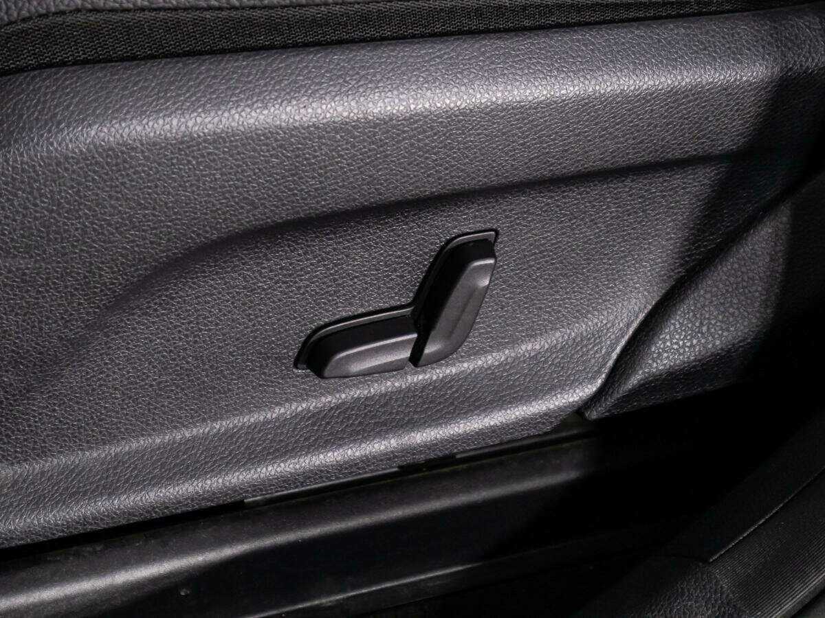 Купить Mercedes-Benz GLC 250, 2016, 94 750 км, фото №18