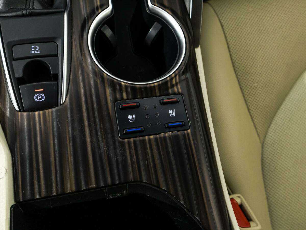 Купить Toyota Camry, 2018, 80 400 км, фото №21