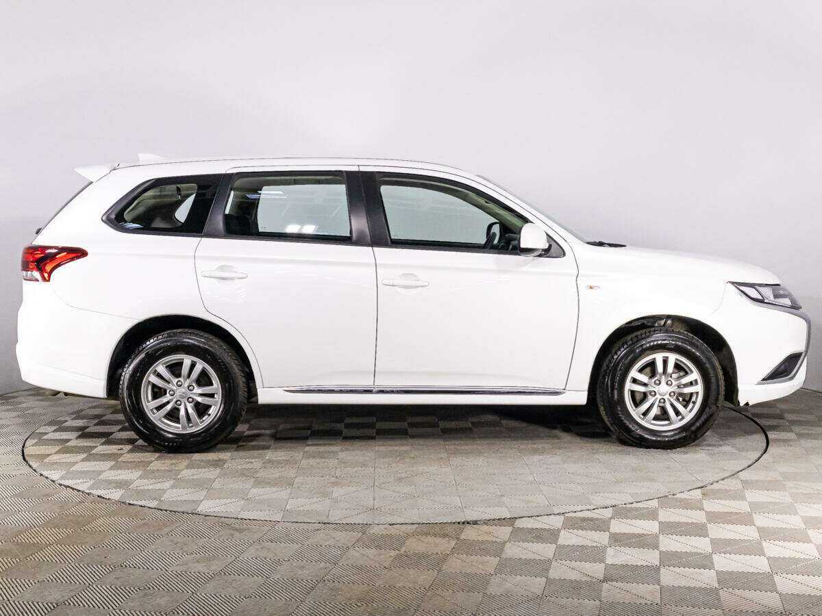 Купить Mitsubishi Outlander, 2022, 17 063 км, фото №4