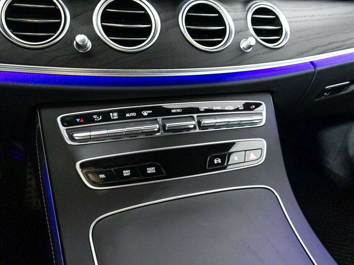 Купить Mercedes-Benz E-Класс 200, 2021, 48 926 км, фото №16