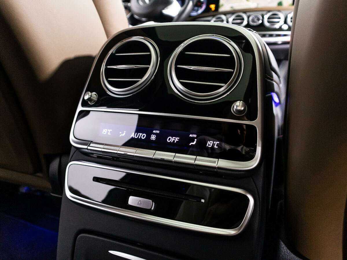 Купить Mercedes-Benz S-Класс AMG 63 AMG Long, 2015, 165 223 км, фото №25