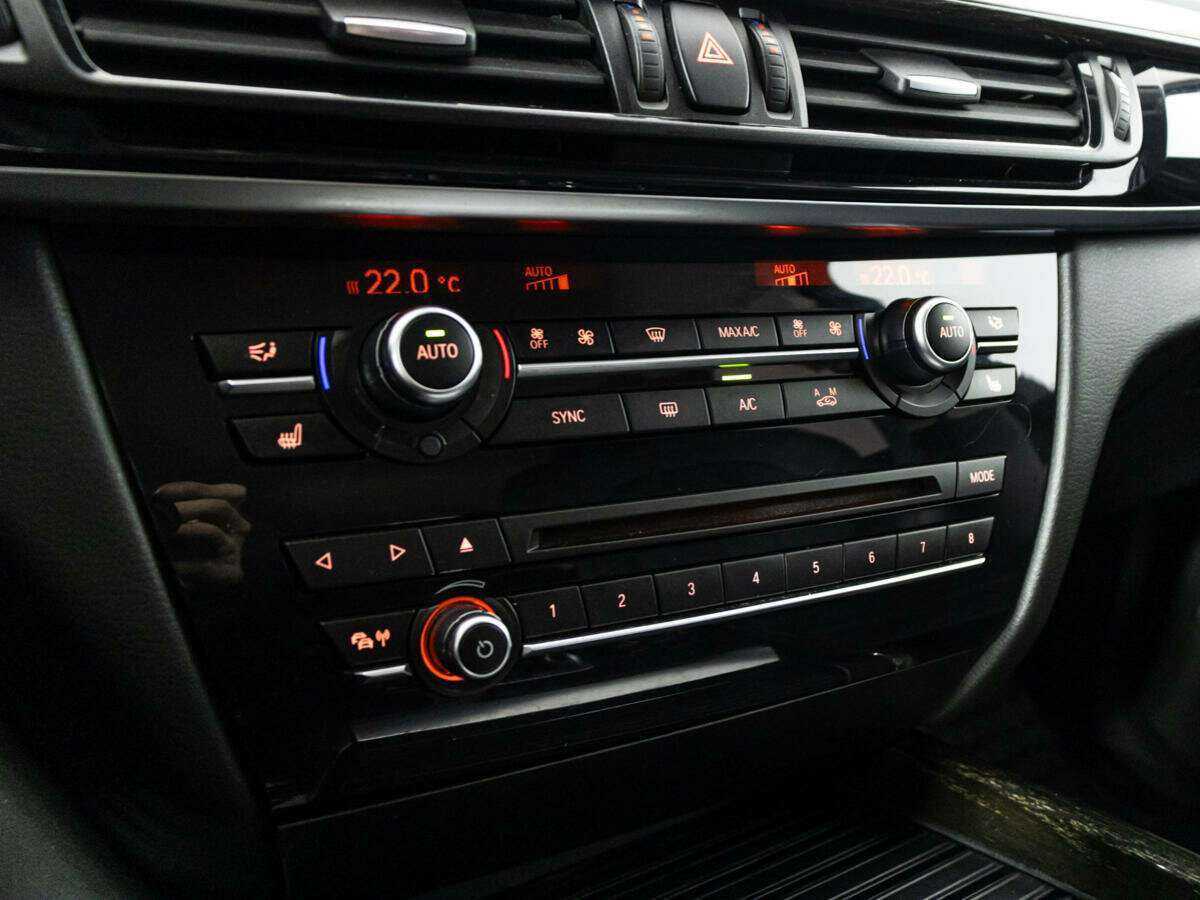 Купить BMW X5 35i, 2015, 150 931 км, фото №21