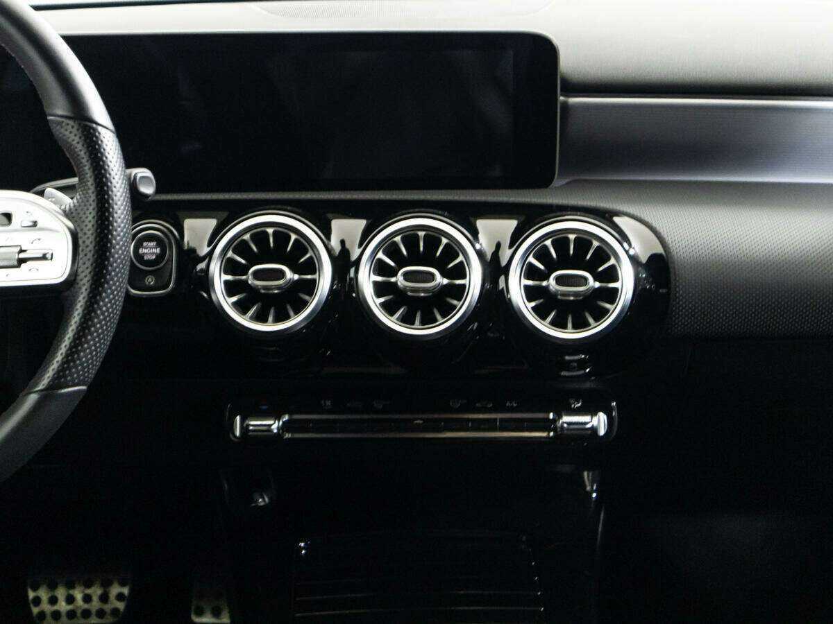 Купить Mercedes-Benz A-Класс 200, 2020, 18 125 км, фото №14