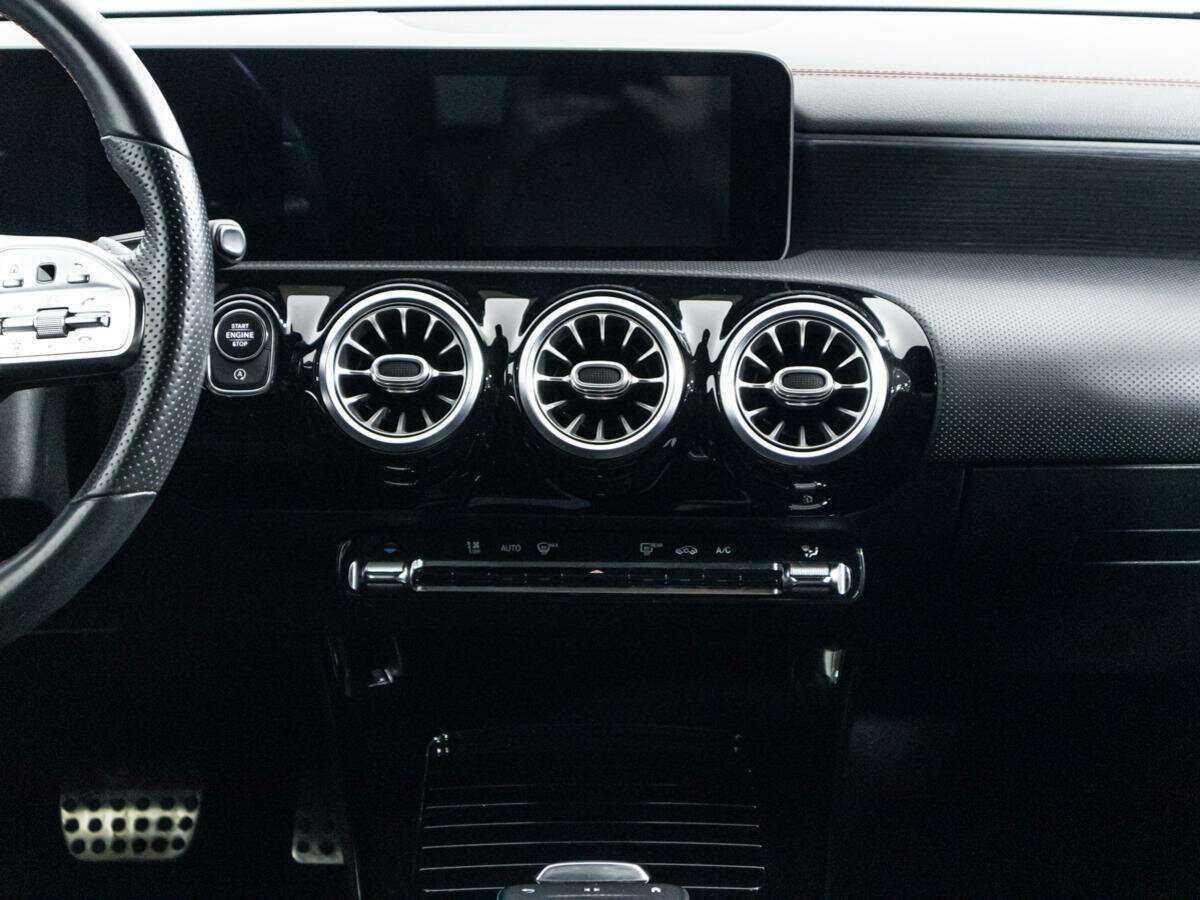 Купить Mercedes-Benz CLA 200, 2019, 58 956 км, фото №14