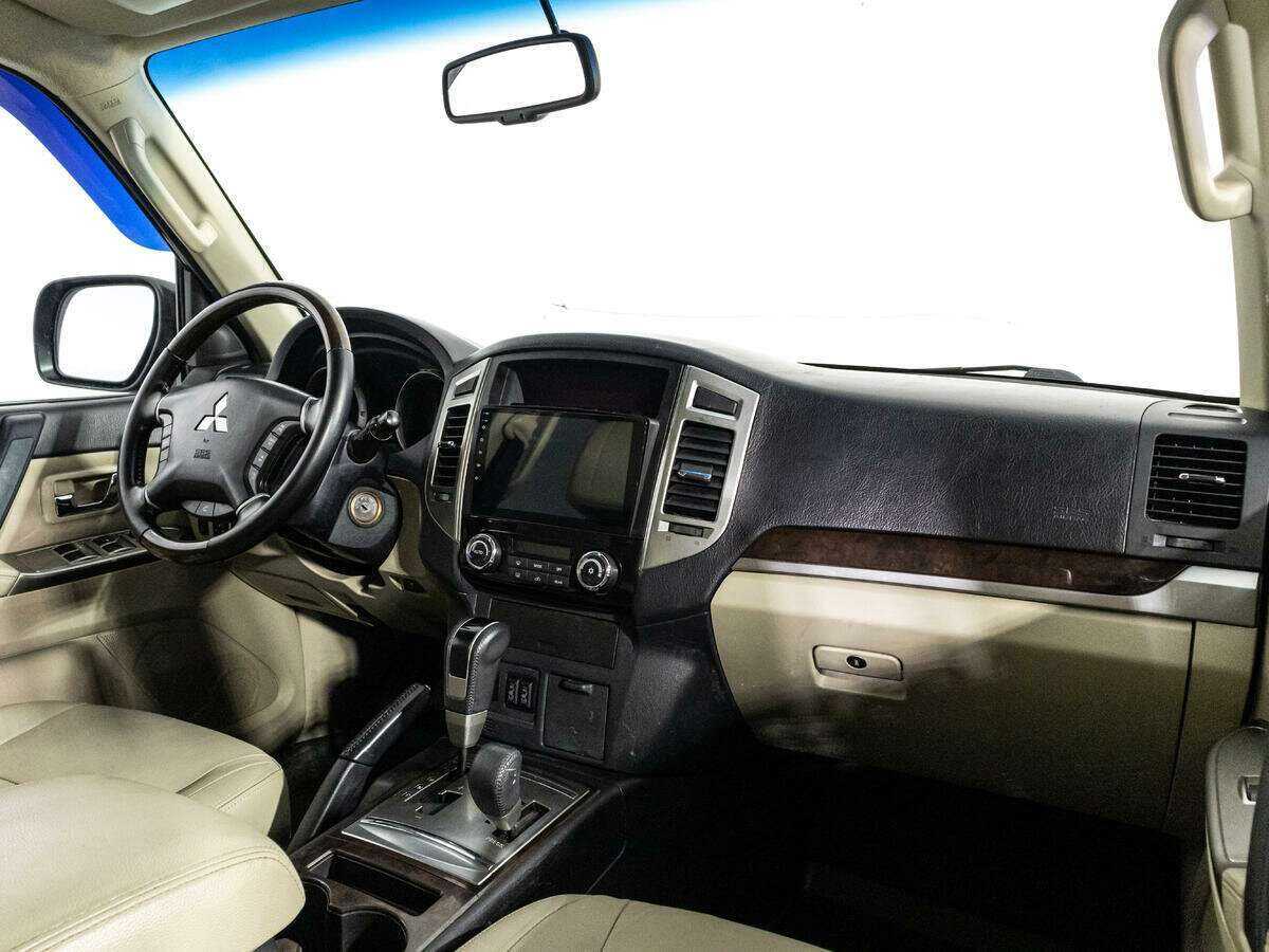 Купить Mitsubishi Pajero, 2017, 80 703 км, фото №7